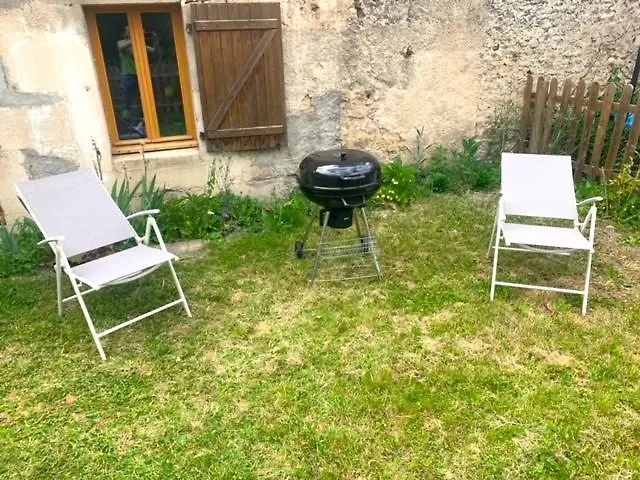 Petite Maison Lorraine Avec Cheminée Et Jardin Hébergement de vacances Saint-Mihiel