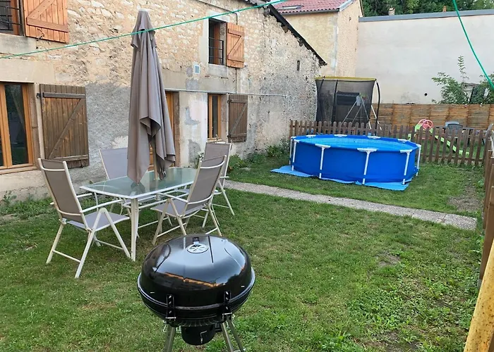 Petite Maison Lorraine Avec Cheminée Et Jardin * Saint-Mihiel